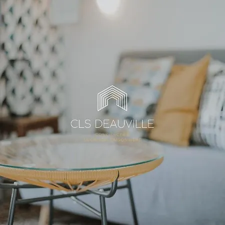Апарт-отель Abandonner Son Quotidien C.l.s